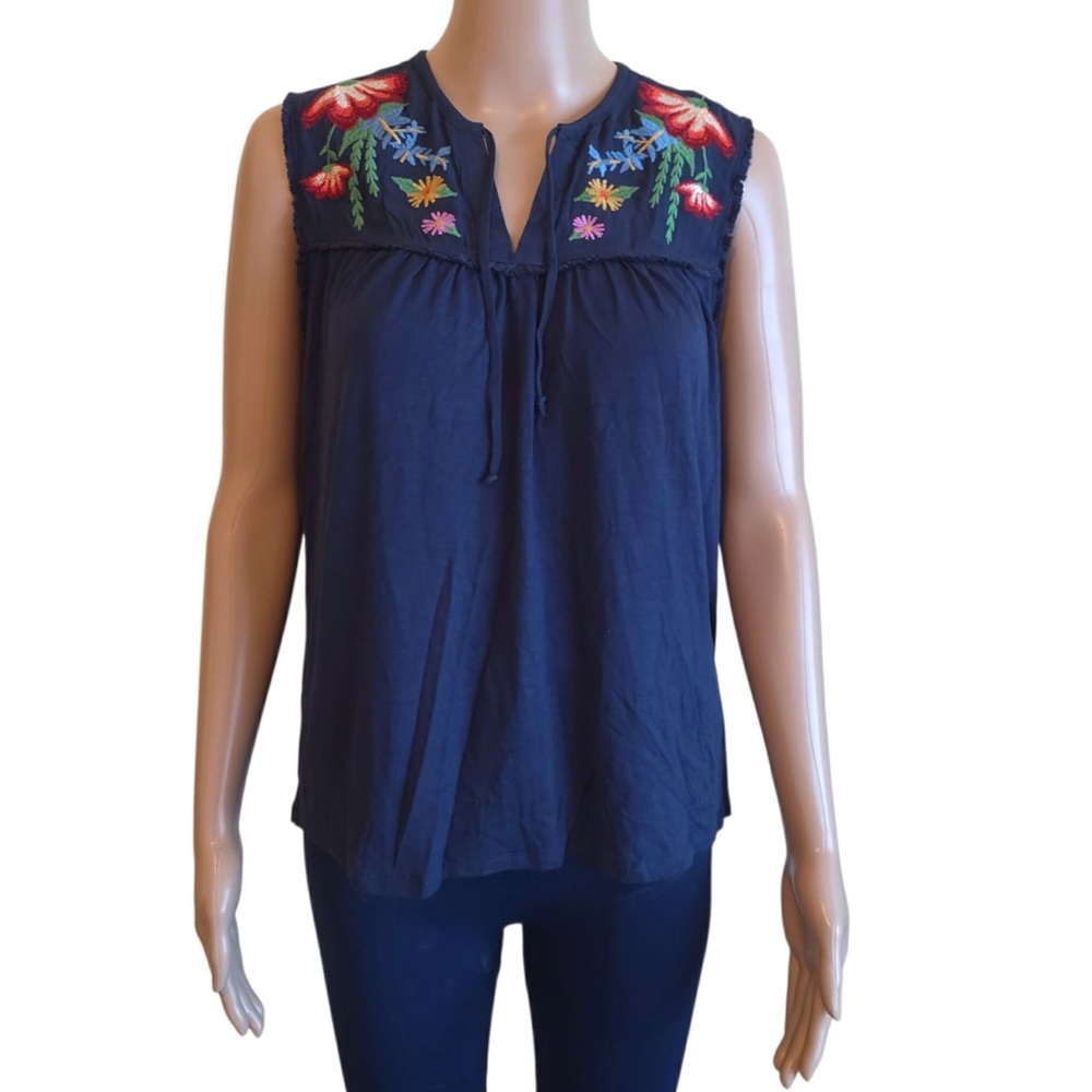 Sweet Grey Stitch Fix Blue Sleeveless Floral EmbroideredTie Neck Top Size Small